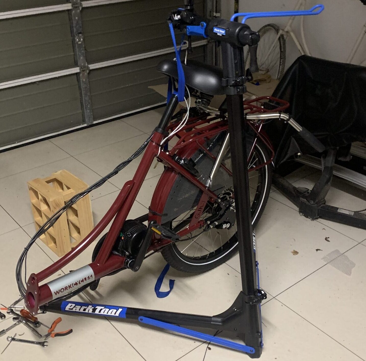 Workcycles kr8 back half edited scaled e1699809924389