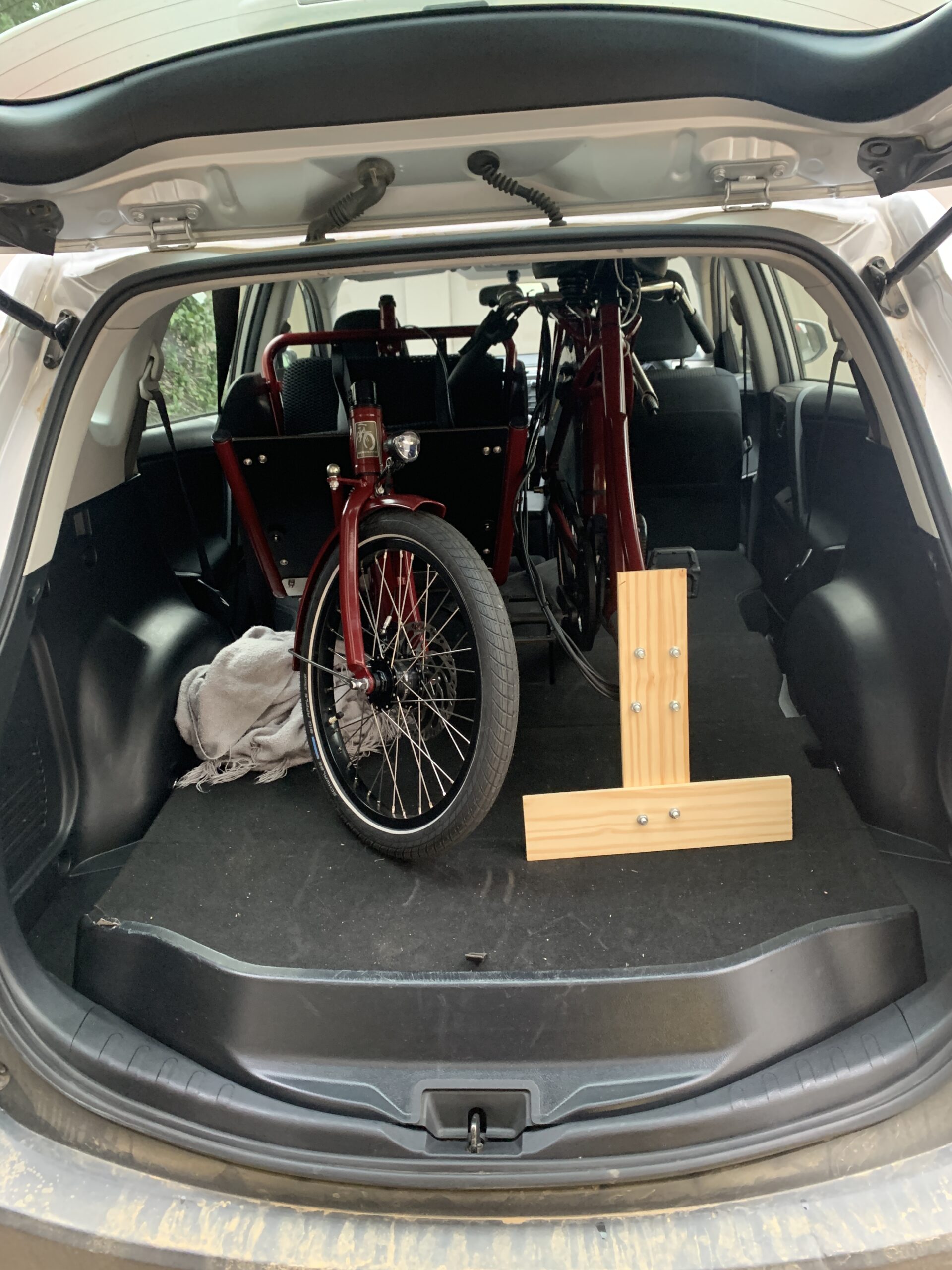 Workcycles kr8 car boot scaled